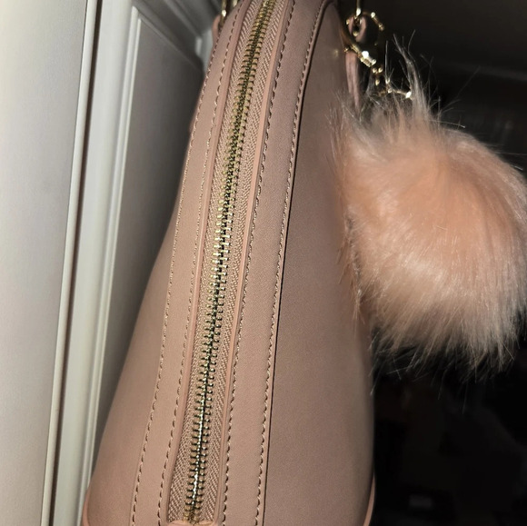 Sample handbag from BCBG Paris in blush pink, NWOT - Picture 3 of 15